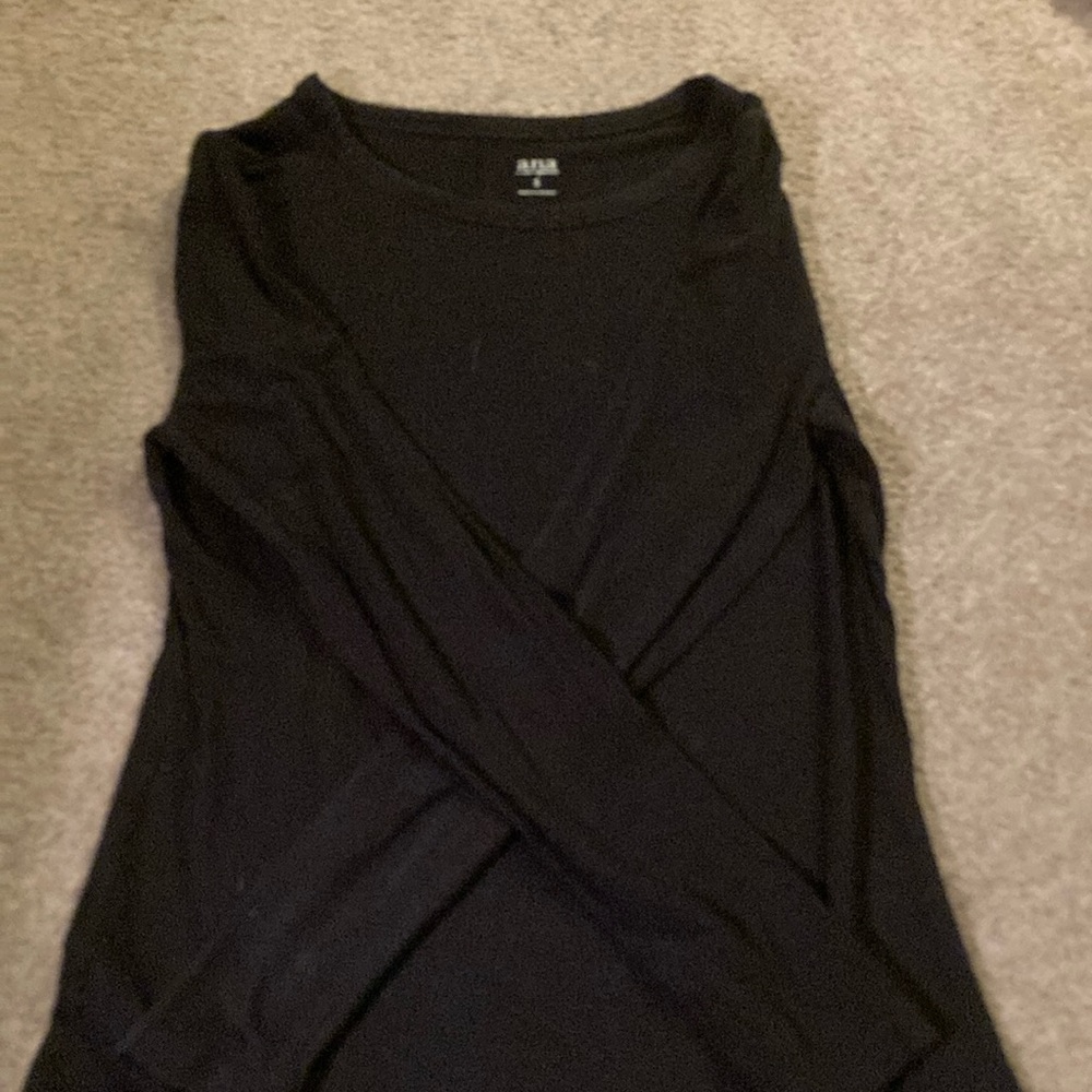 Black Tee